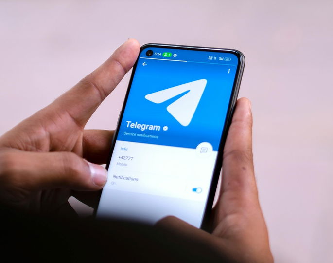 Telegram se disculpa y elimina vídeos deepfake obscenos