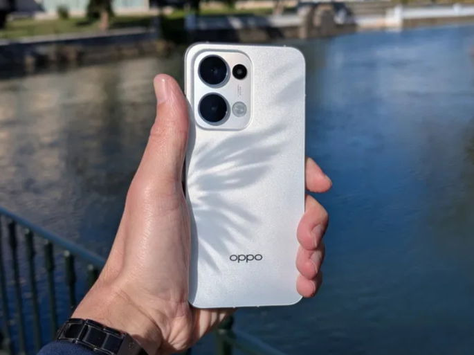 OPPO RENO 13