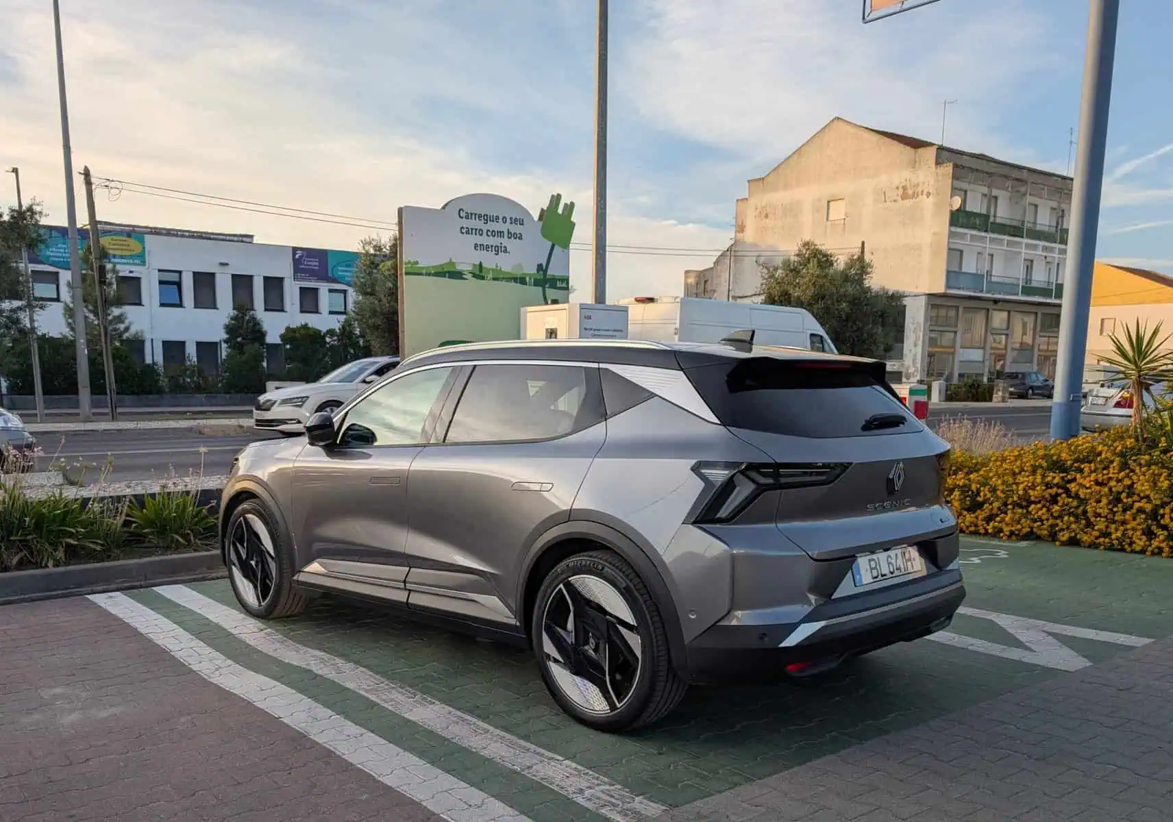 (Ensayo) Renault Scenic: ¿Qué vale el auto del año? (Ensayo) Renault Scenic: ¿Qué vale el auto del año?