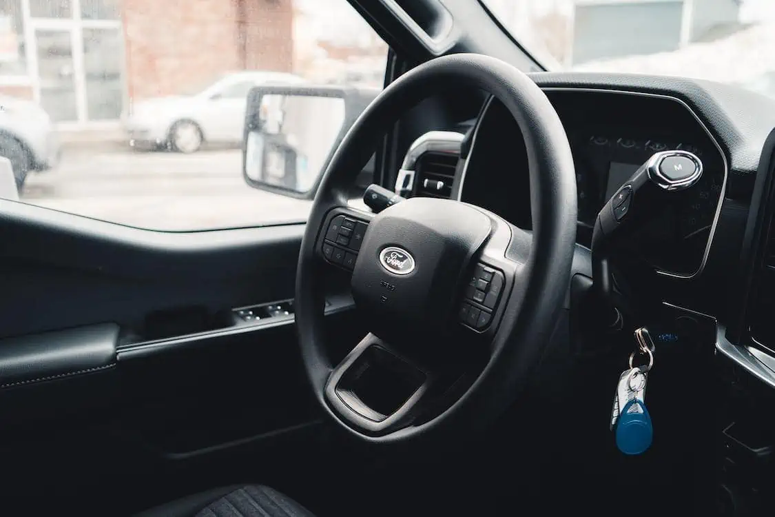 Los malos olores dentro del auto, deja que el auto se caliente