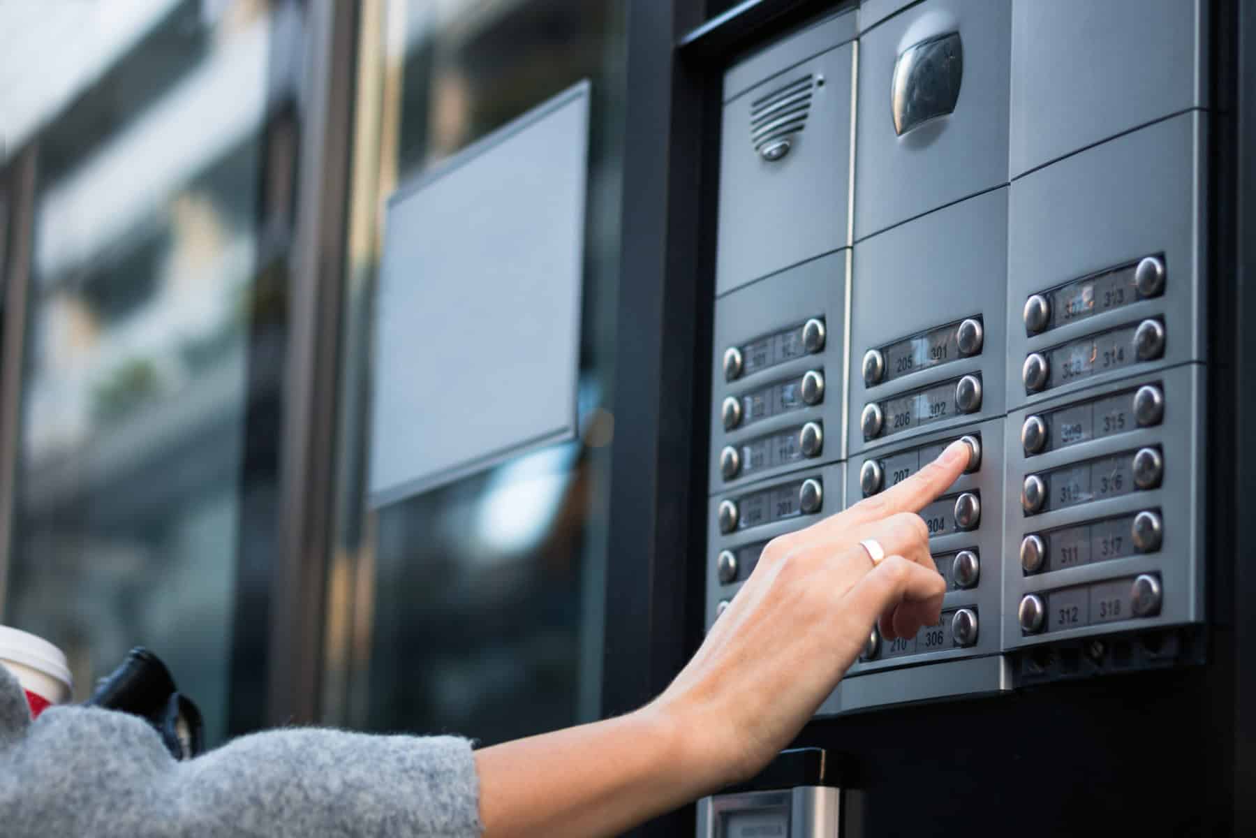 Pegatina en el intercomunicador