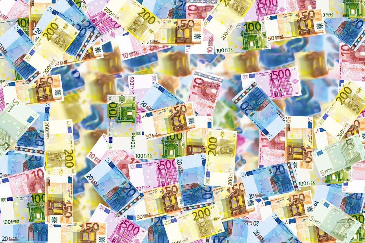 dinero, inflación, deflación