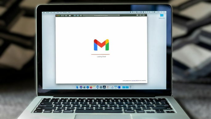 Imagen de Gmail en la pantalla de una PC