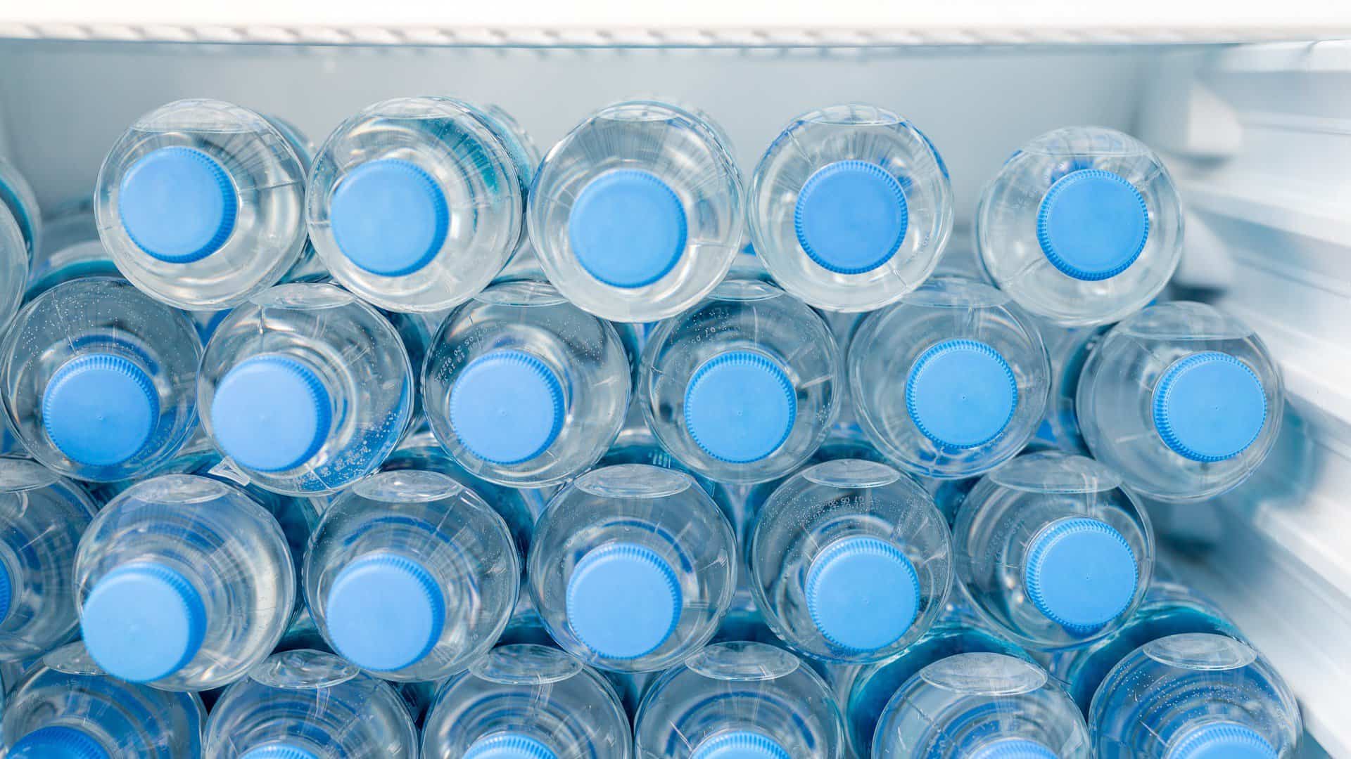 El símbolo en agua embotellada que casi nadie sabe