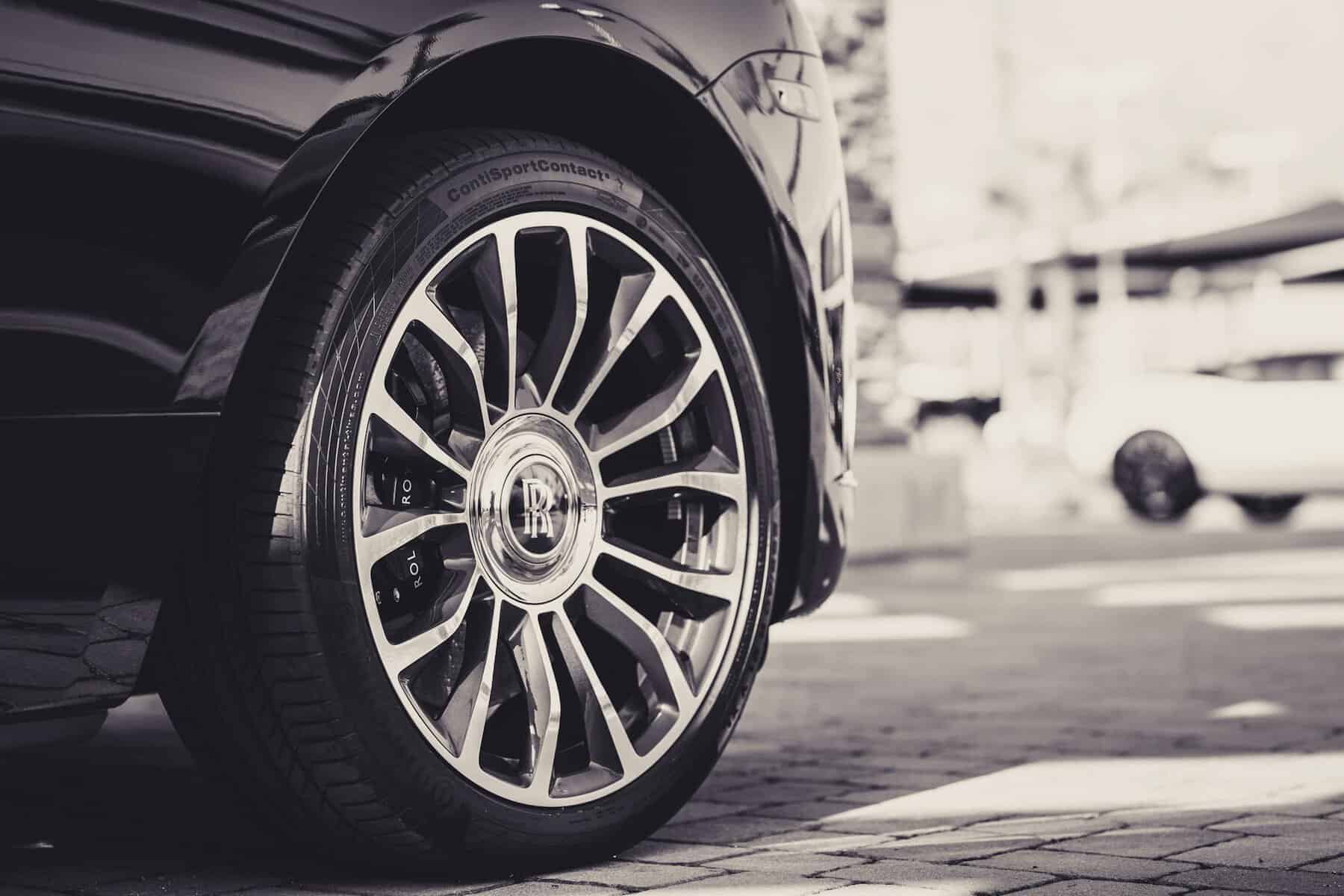 Frenos repentinos, invalidar la garantía del automóvil, si va a comprar neumáticos nuevos, ¡no ignore esta carta!