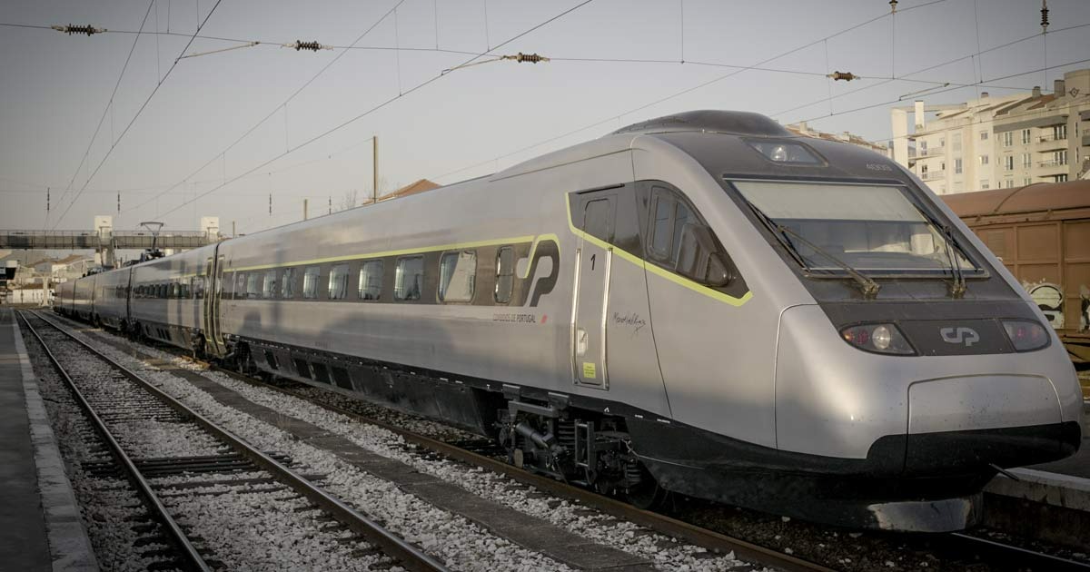 tren, transporte público
