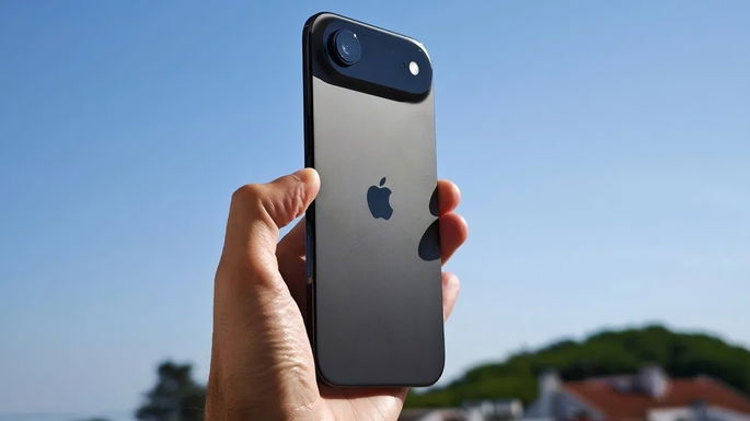 iPhone aire