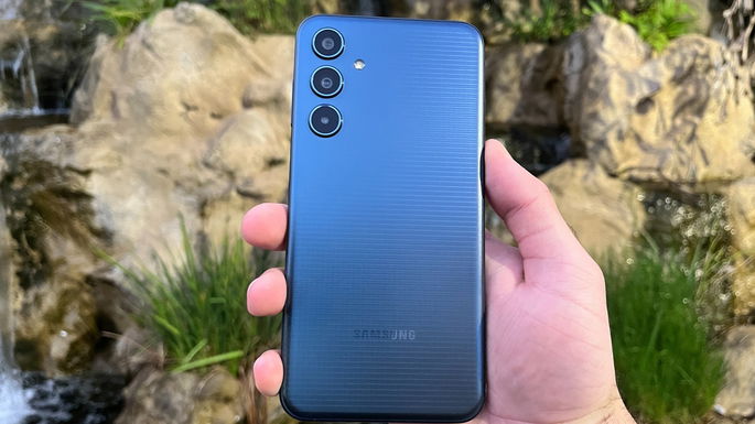 Una aplicación que no puedes eliminar en Samsung genera preocupaciones de espionaje