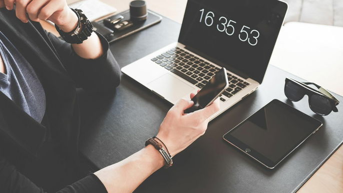 Imagen de una persona trabajando.
