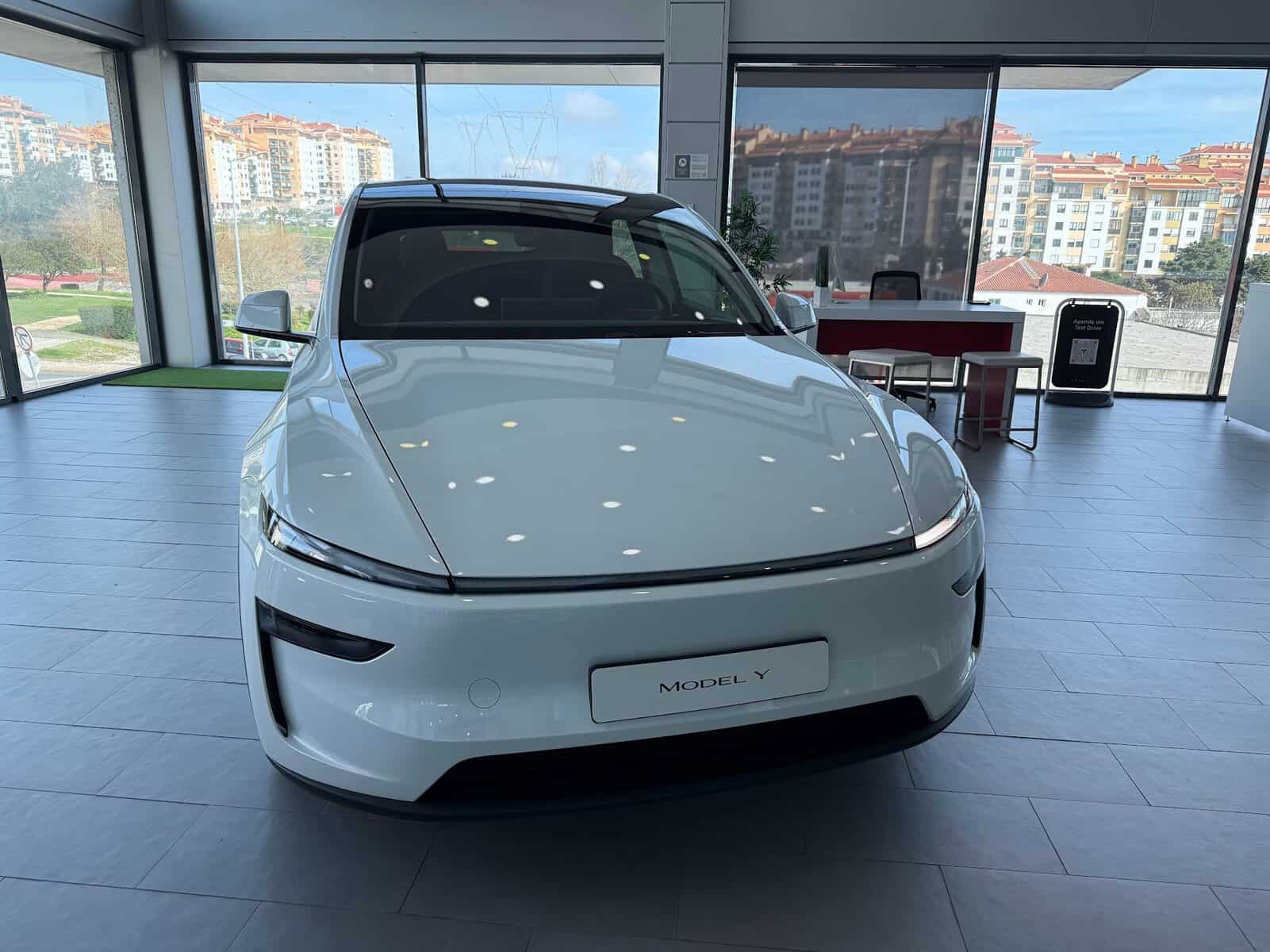 (prueba) tesla modelo y - Es un éxito de ventas. ¿por qué? borrador