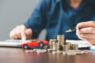 No es el auto ni la casa: ¡esto es lo que te está arruinando la billetera!, auto, automóvil, importado, IUC, mecánico cobrando más