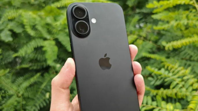 iPhone 16