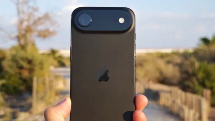 iPhone aire