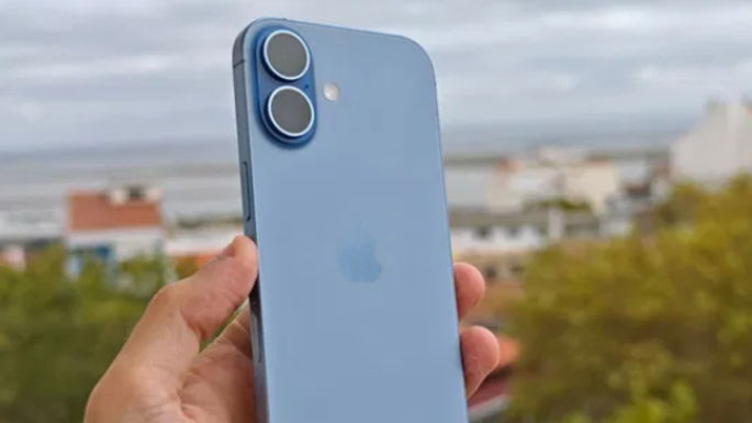iPhone 17