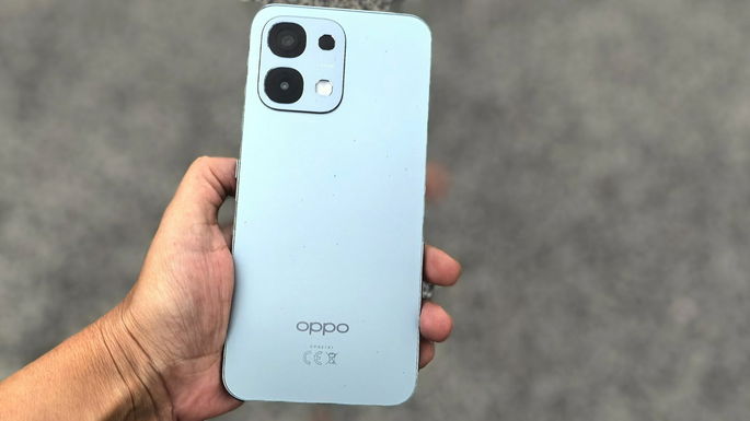 OPPO A6 Pro resaltado
