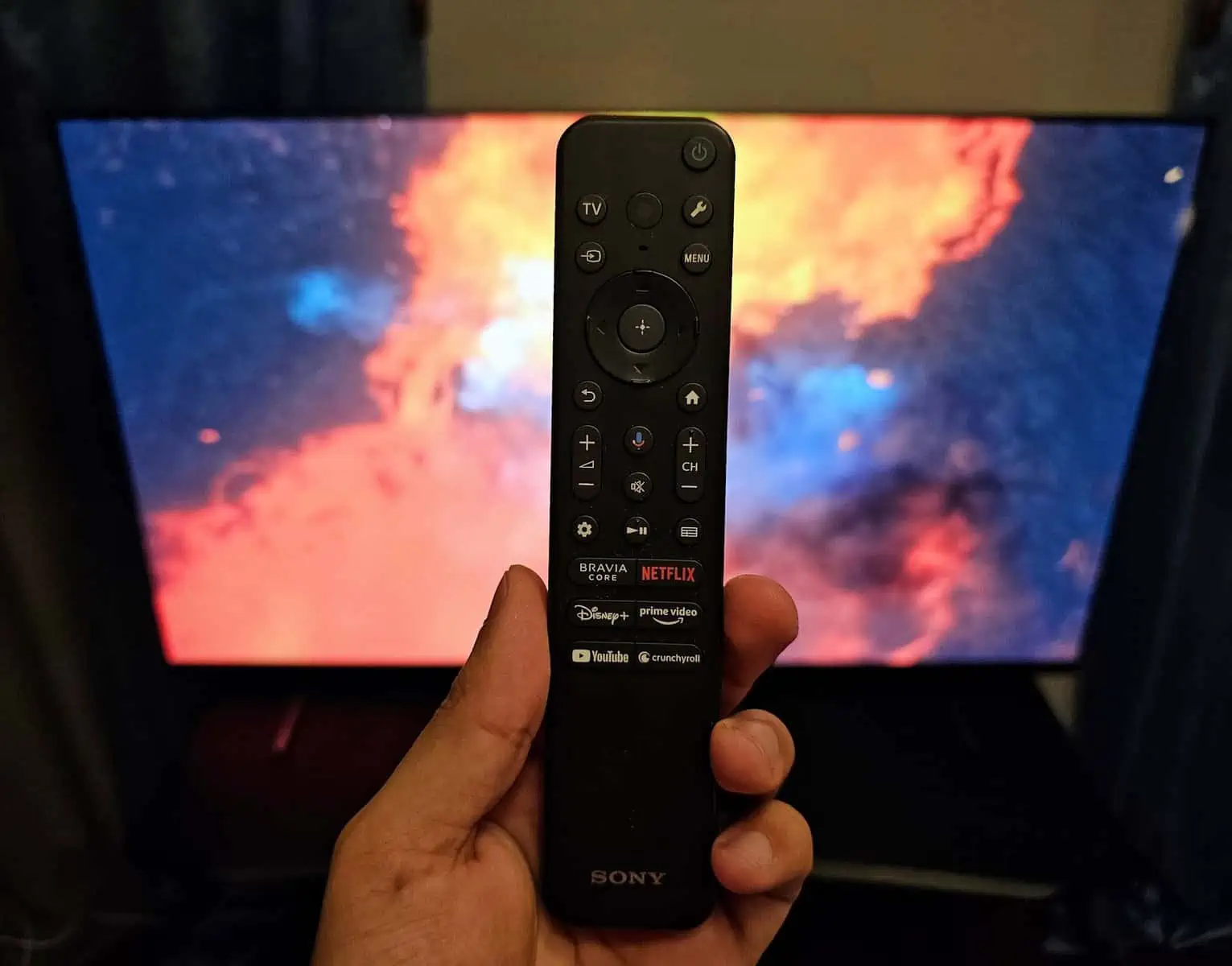 Puertos USB de TV, ¿sonido horrible? ¡Mira cómo mejorar el audio de tu TV!, TV nueva, TV encendida mientras duermes, compra TV, OLED, Cambia TV en Navidad