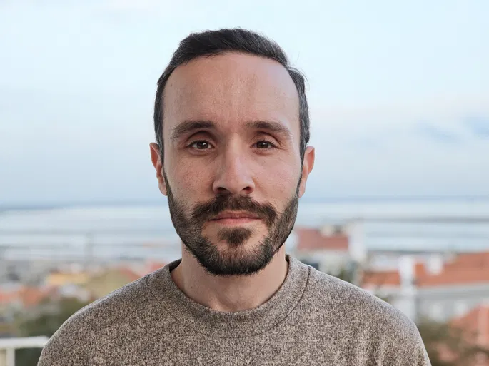 Teleobjetivo, retrato, zoom de 2,6x