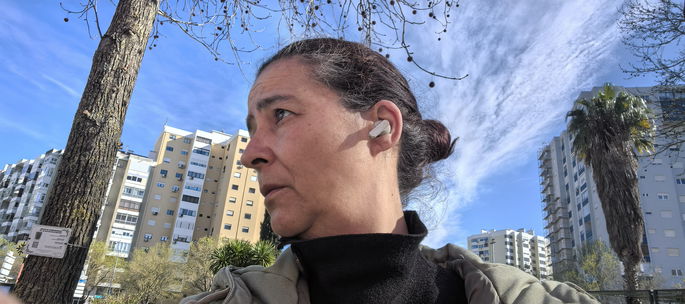 Huawei FreeBuds Pro 5 uso en la calle
