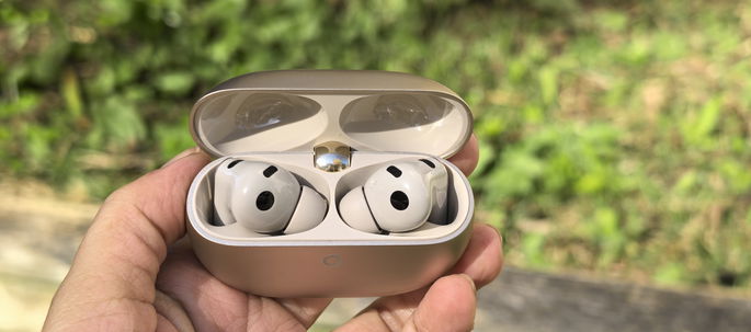 Huawei FreeBuds Pro 5 caja abierta