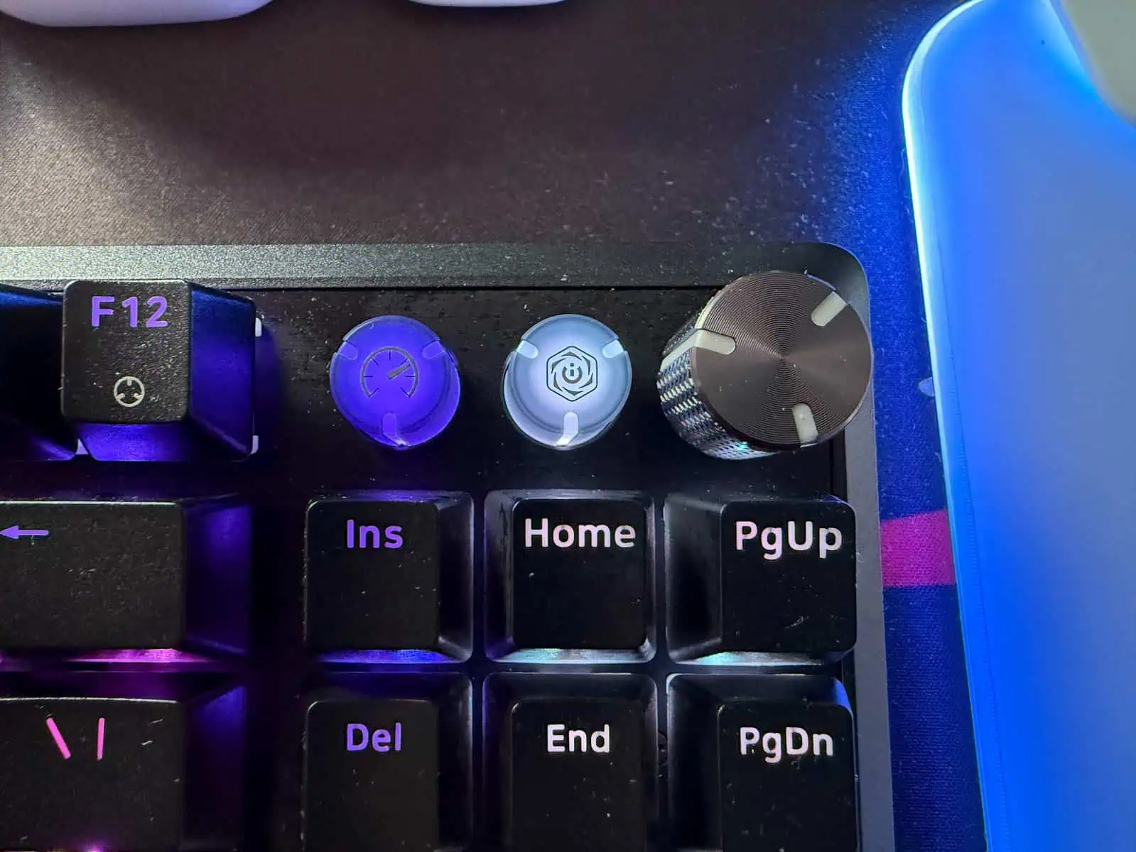 (revisión) corsair k70 pro tkl: ¡un teclado moderno! bosquejo