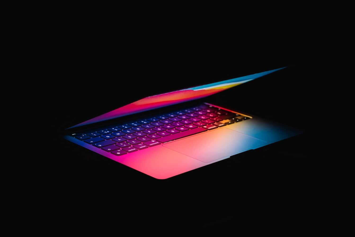 La actualización de macOS 26.3.x está arruinando la batería de tu Mac