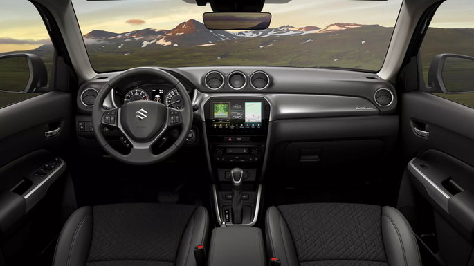 suzukivitara_interior