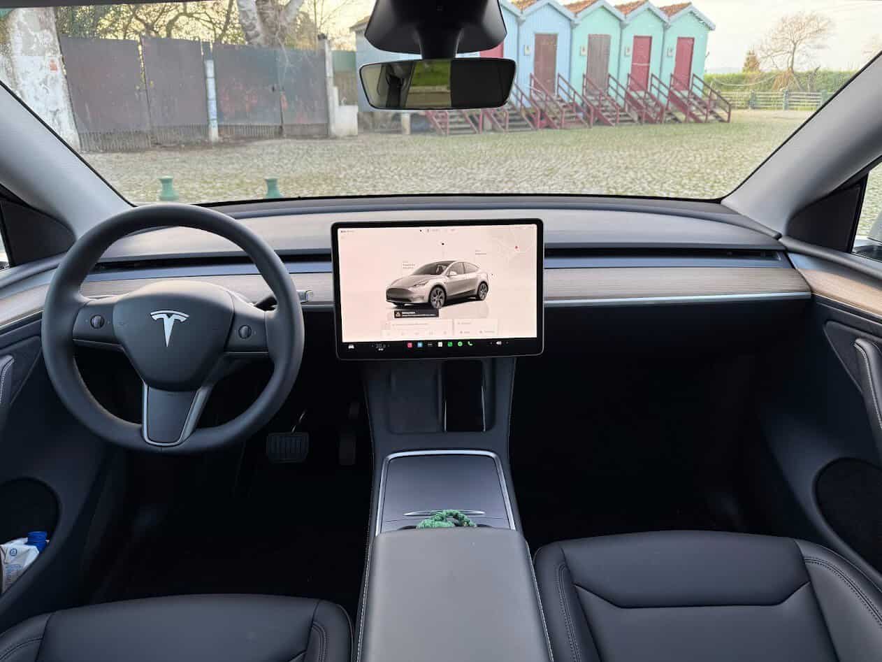 Tesla modelo 3 (2025): ¿sin luces intermitentes ni marchas?