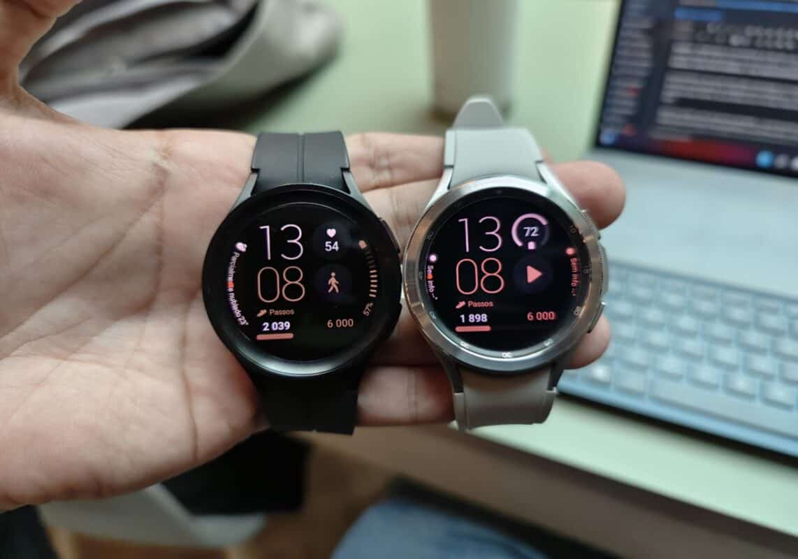 cargador de wearables, conexión al Galaxy Watch
