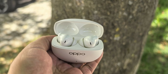 OPPO Enco Air5 Pro abierto