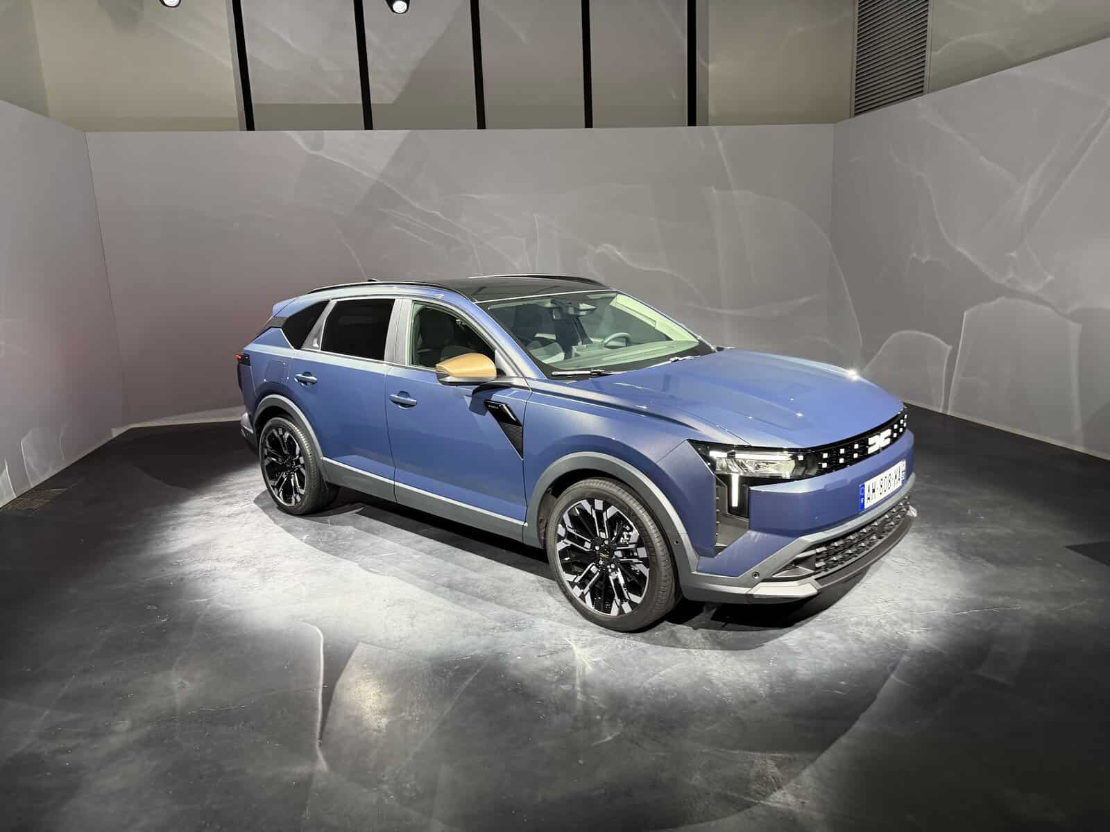 Dacia delantero trasero