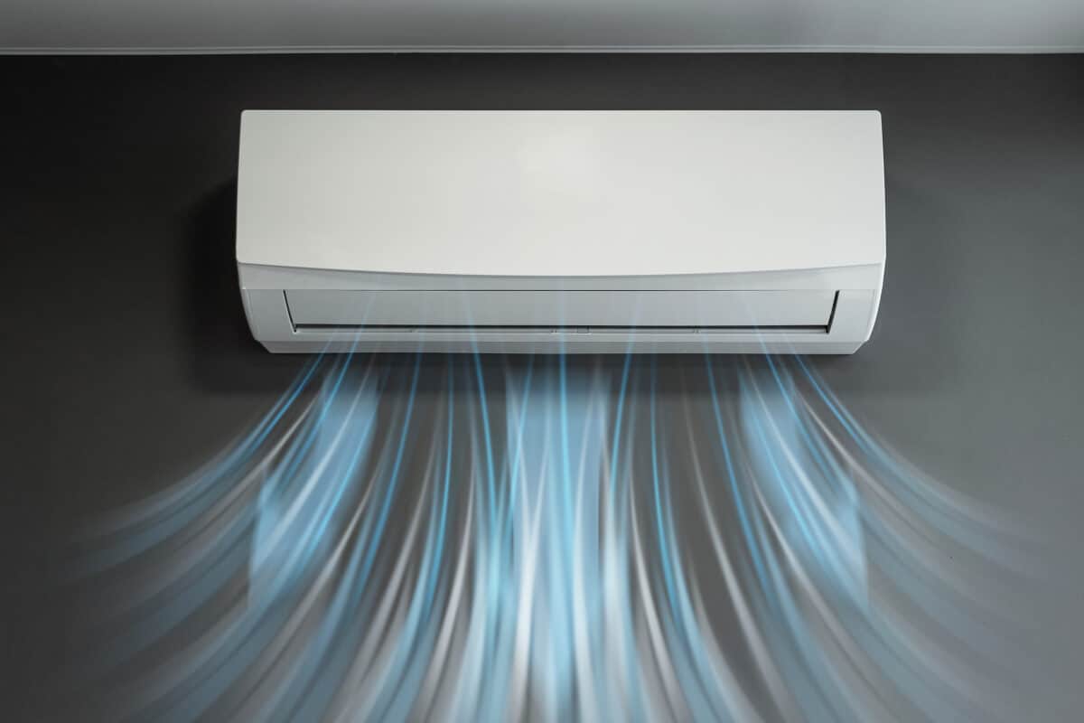El aire acondicionado causa dolor de garganta, el aire acondicionado ahorra luz.