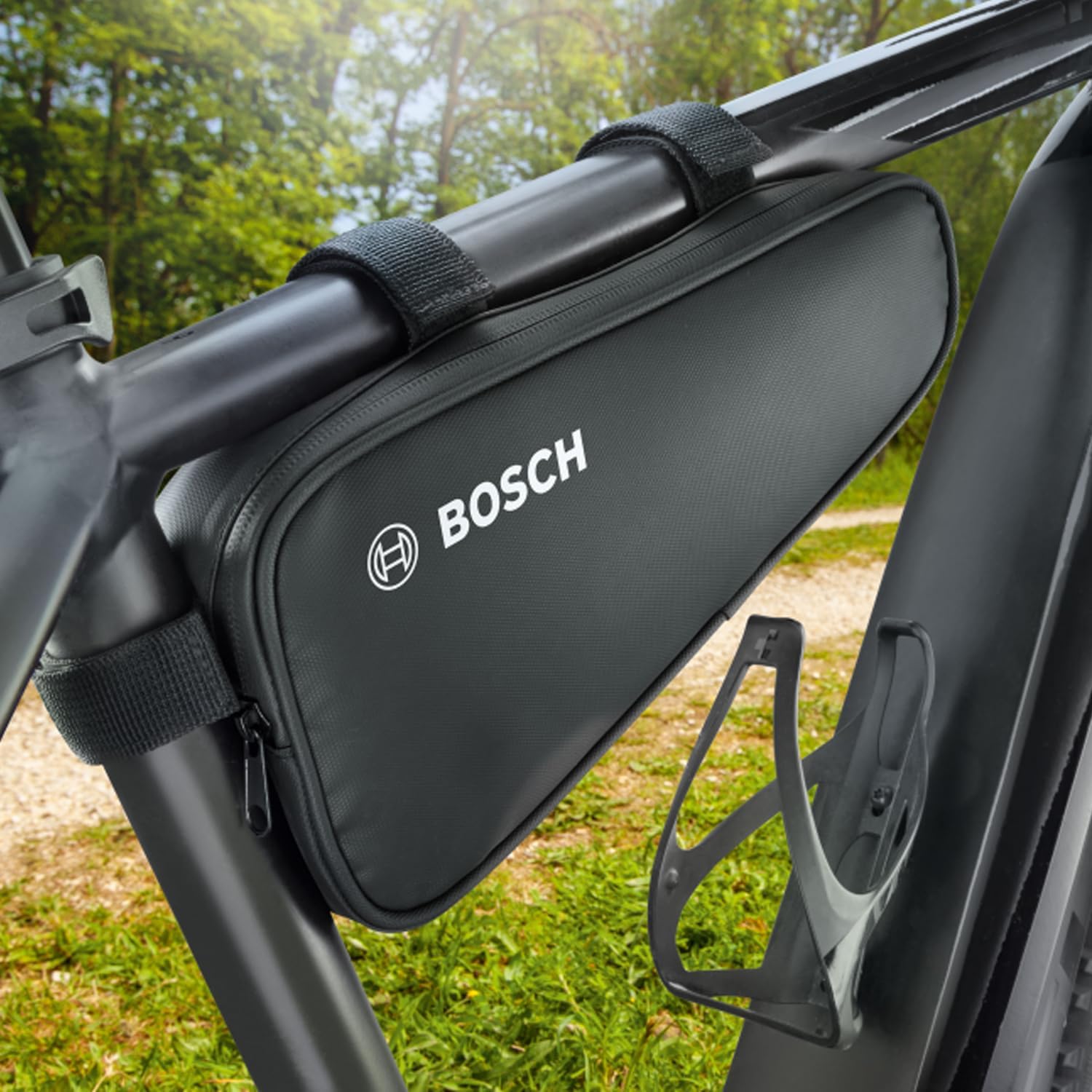 Bosch Bicycle Air Pump/Battery Air Compressor EasyPump (3.0Ah; 3.6V, Auto Stop Function; 150 PSI, 10.3 Bar; USBC, 3 Adapters, Quick Connect Plug, Bicycle Bag) - Imagen 3