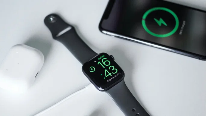 Apple lanza en Portugal un cargador compacto que alcanza los 60 W