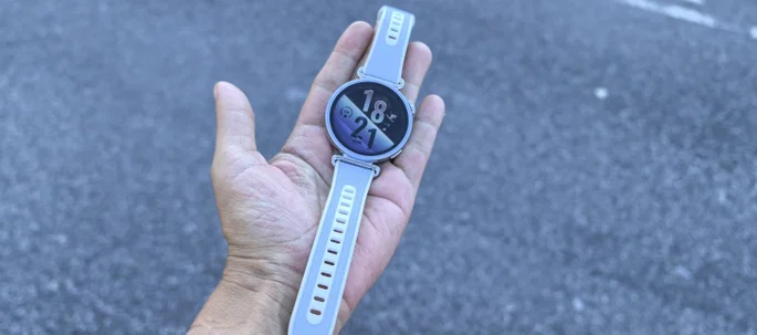 Huawei Watch GT 7 en la mano