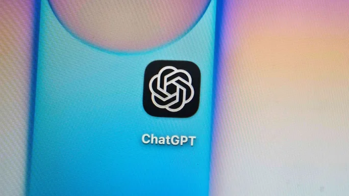 ChatGPT llega a las herramientas que usas todos los días (y sin costo)