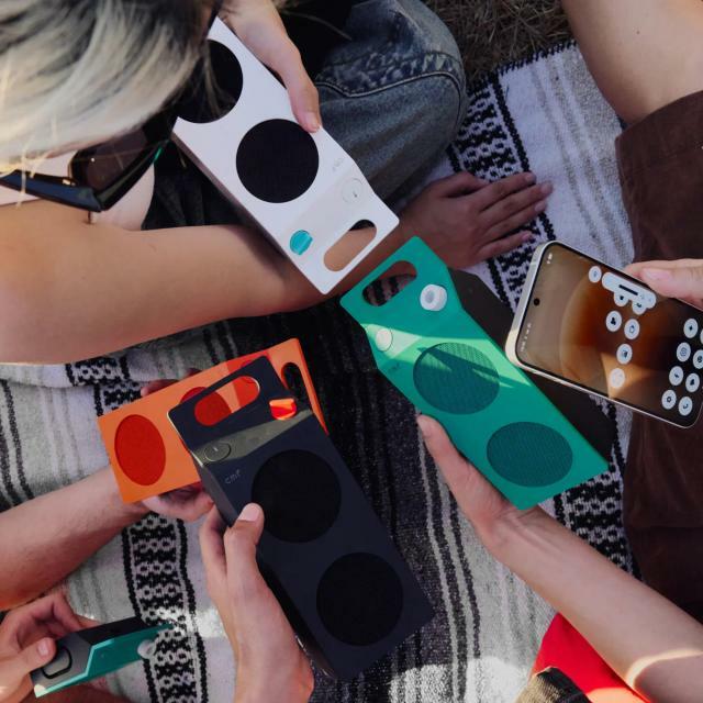 Altavoces CMF