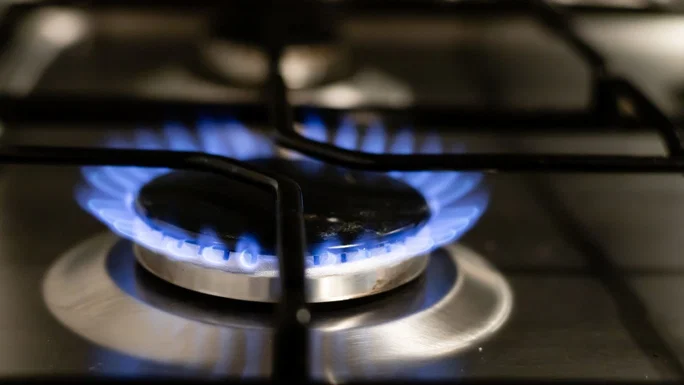 Estufa de gas encendida