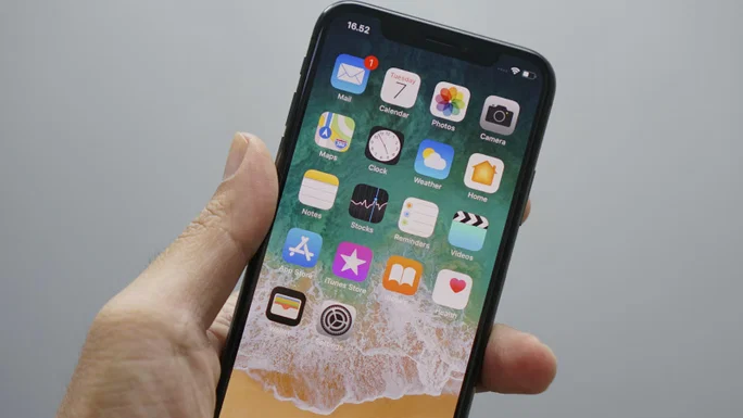 iPhone 13