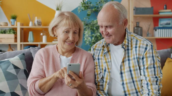 teléfono celular para ancianos