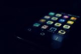 ¿Se observa su teléfono móvil? ¡Estos signos no engañan!
