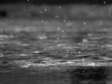 El peligro mortal de la lluvia negra tras los ataques a depósitos de petróleo