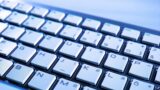 Cómo limpiar tu teclado: los pasos correctos para liberarlo de polvo, migas y grasa