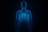 Tu cuerpo brilla en la oscuridad y la ciencia puede demostrarlo