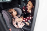 Niños en el coche: las cuatro cosas que más multas están provocando a los padres