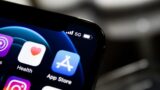 Son Doomscroll y Tinder los que desperdician batería. No culpes al 5G