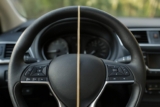El truco para dejar la piel de tu volante como nueva (sin ir al taller)