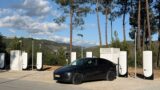 Este mapa te indica los precios de todos los Supercargadores de Tesla en tiempo real