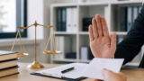 Hay situaciones en las que puedes faltar al trabajo y recibir tu salario de todos modos y no lo sabes