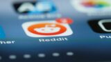 ¡Nadie escapa! La Unión Europea intervendrá en ChatGPT, Roblox y Reddit