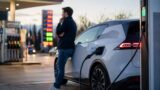 Los precios del combustible no me dan descanso y un tranvía empieza a convencerme